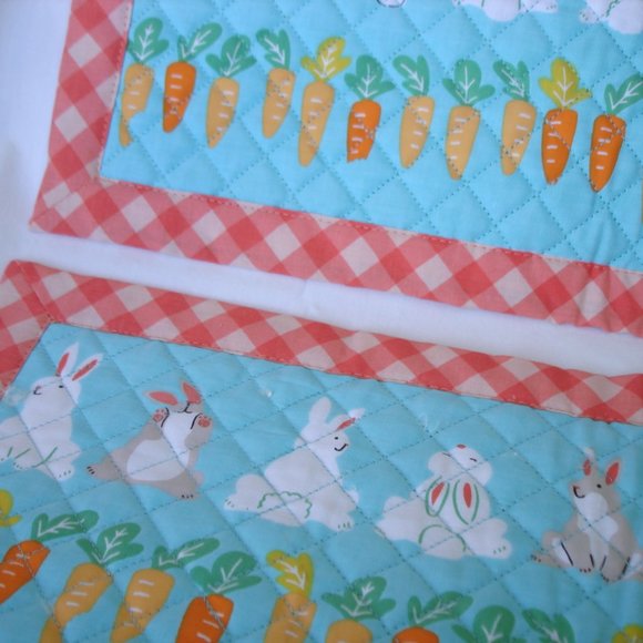New Quilted Fabric PLACEMATS SET of 4 Bunny Easter Nature Spring Summer Rabbits - Picture 3 of 11